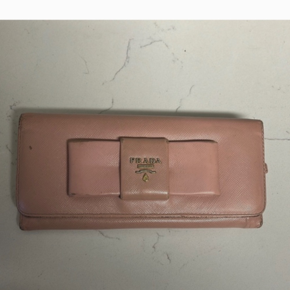 Prada Saffiano Bow Wallet in Pink